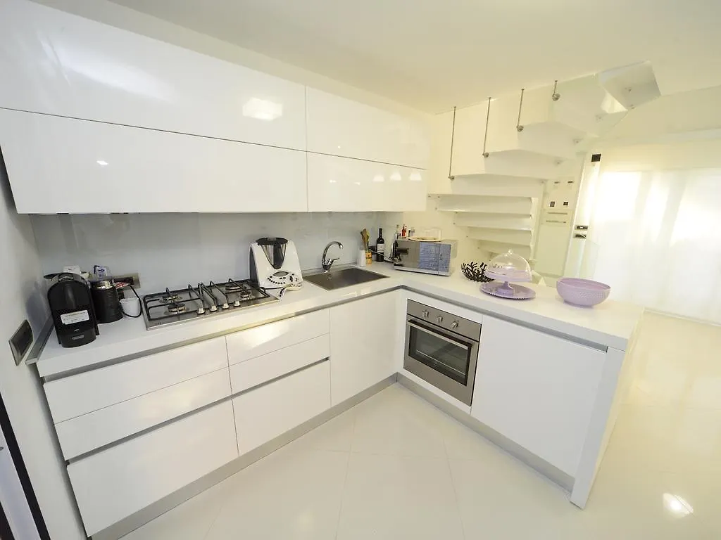Bianco D'Amare Villa Cefalu 0*,  Italy